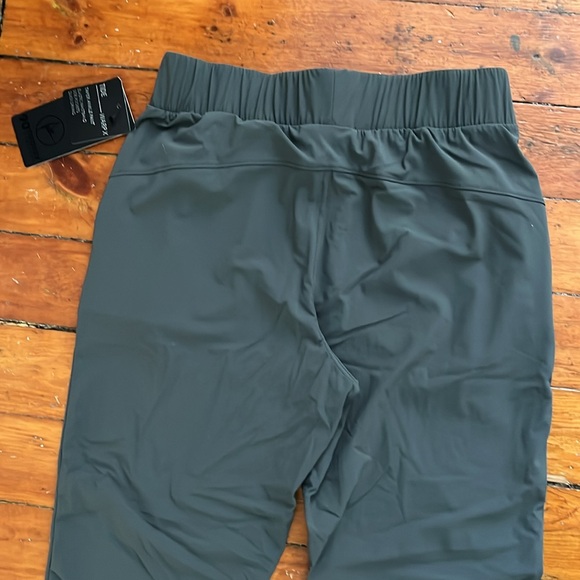 Taper ankle pants from 90 Degree - Picture 3 of 4